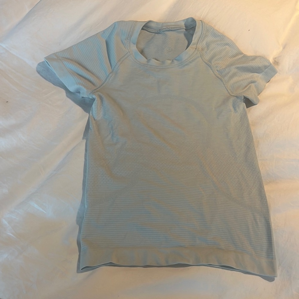 Lululemon Creamy mint size zero swiftly tech short sleeve
